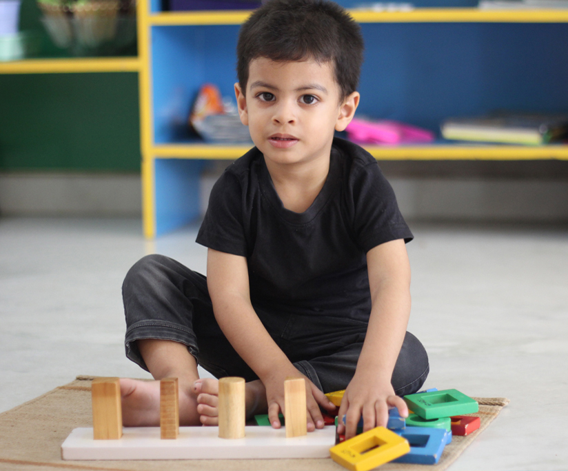  Toddlers between 2 and 2.5 years in a montessori environment